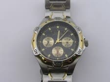 Vintage Guess Waterpro 100/300 Feet Watch Fancy Dial Day/Date w/ Band Working