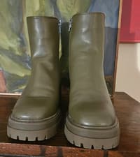 Sam & Libby Olive Green Chelsea Boots Size 7  Zipper Chunky Heel Faux Leather