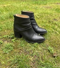 Nisolo Black Leather Block Heel Ankle Boots